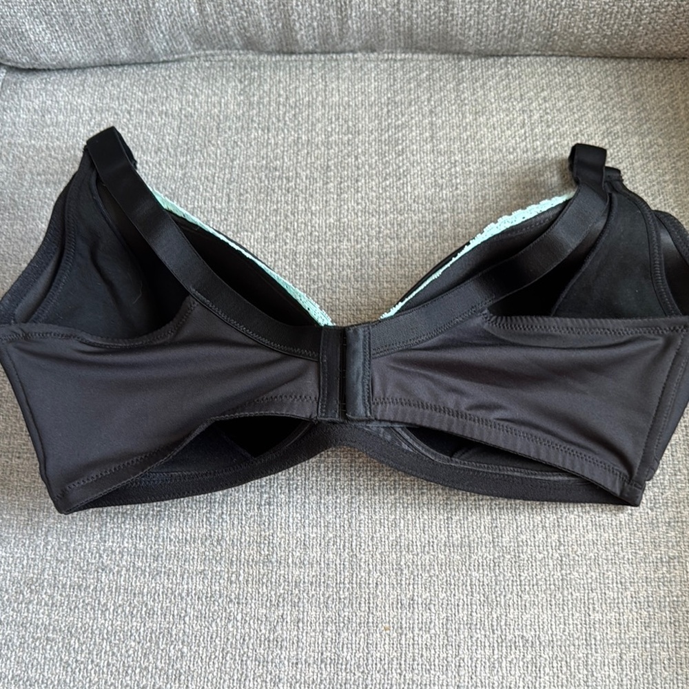 Black and Blue Full Coverage Bra with Adjustable Straps - Picture 3 of 5